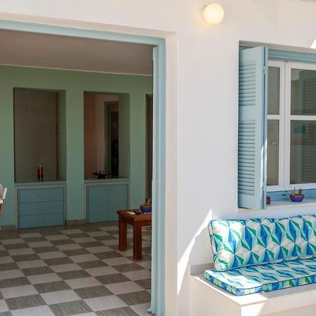 Emily'S Suites Adamantas  Ngoại thất bức ảnh