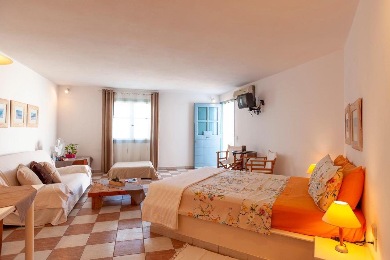 Emily'S Suites Adamantas  Ngoại thất bức ảnh
