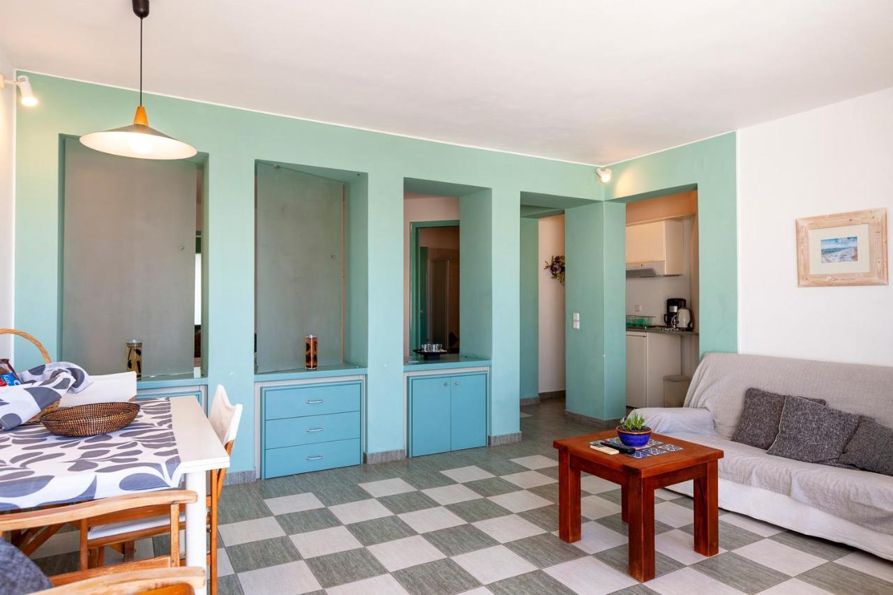 Emily'S Suites Adamantas  Ngoại thất bức ảnh