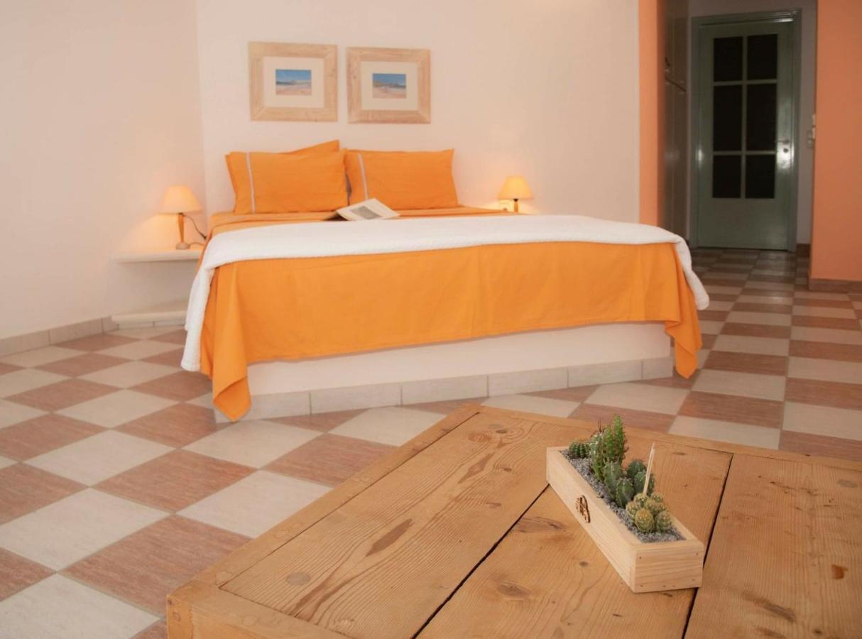 Emily'S Suites Adamantas  Ngoại thất bức ảnh
