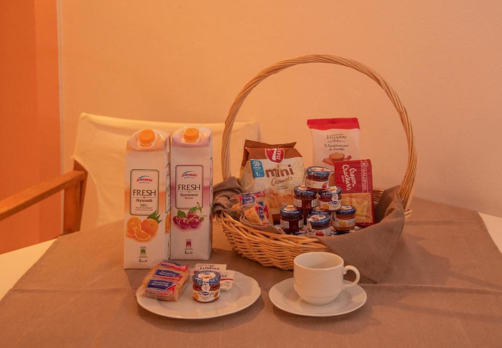 Emily'S Suites Adamantas  Ngoại thất bức ảnh