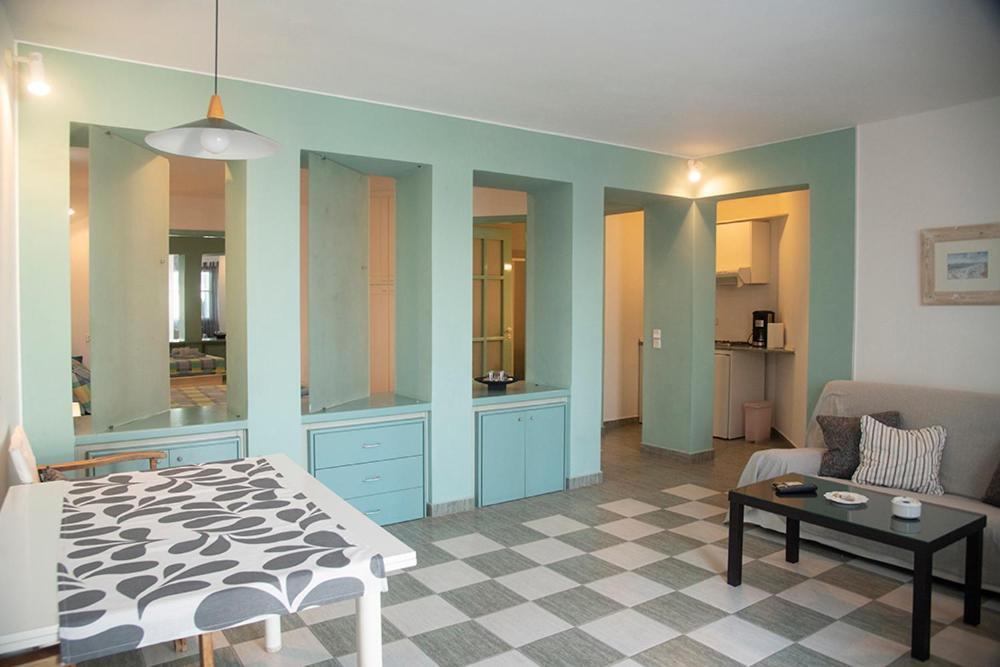 Emily'S Suites Adamantas  Ngoại thất bức ảnh